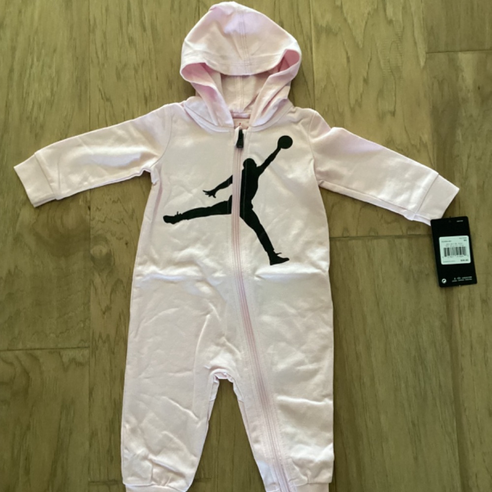 JORDAN Baby Girls Jump Man Hooded Coverall, size 9 m